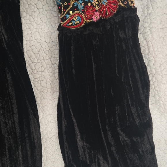 Black Plunge Neck Bishop‎ Sleeve Cocktail Dress - Picture 5 of 7